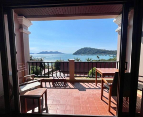 Panoramic sea view, 1 bed flat